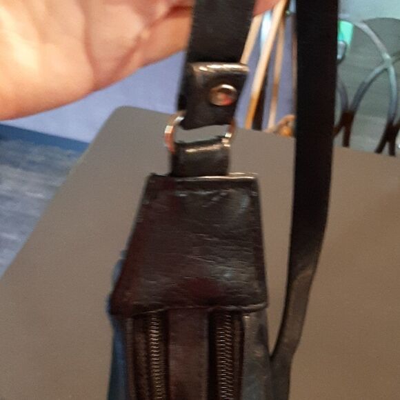 TR Bentley Black Faux Leather Double Zipper Bag - Picture 12 of 12